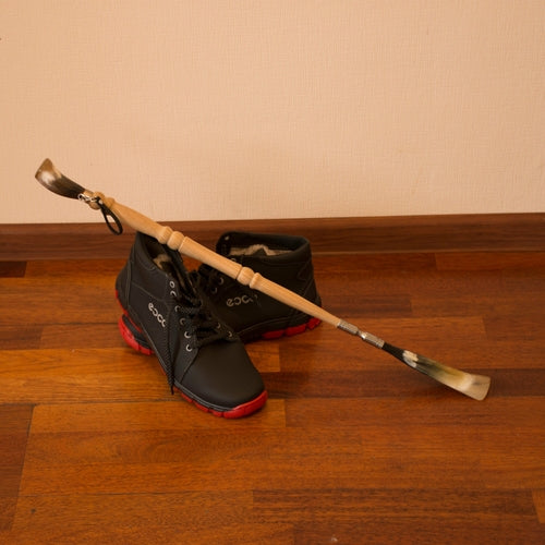 THE CONSERVATOR SHOEHORN